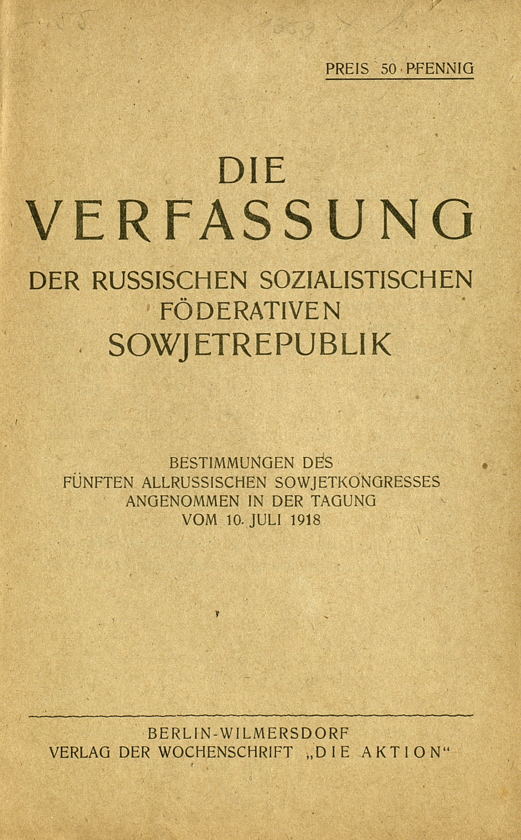 Zu sehen ist das Titelblatt der Veröffentlichung mit der deutschen Übersetzung der Verfassung der Russischen Sozialistischen Föderativen Sowjetrepublik.
