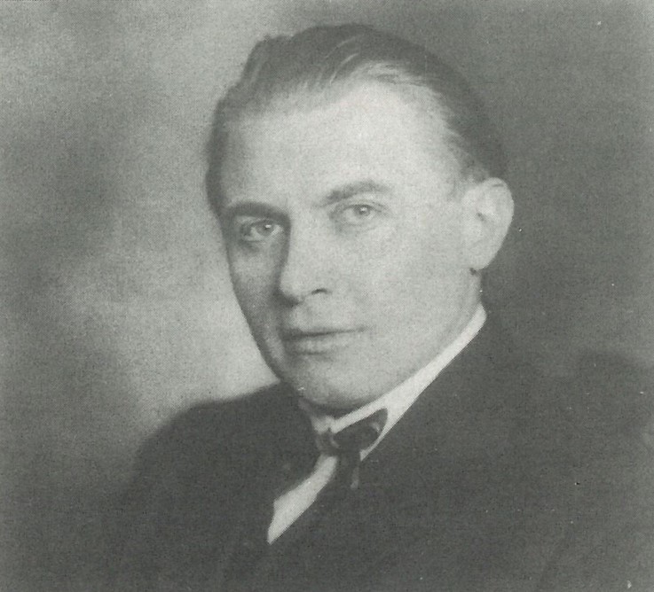 Das Foto zeigt den Karlsruher Pianisten und Komponisten Josef Schelb um 1932.