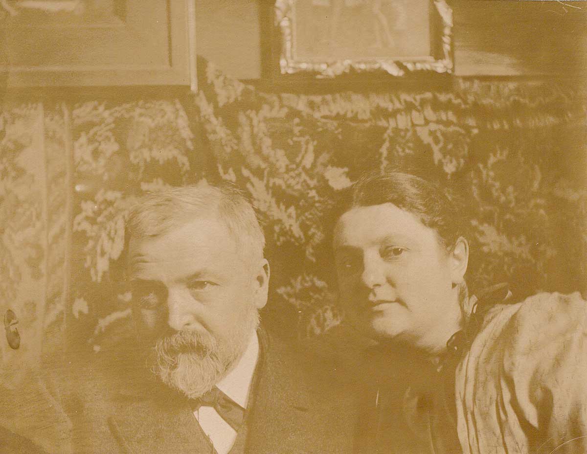 Porträtfotografie von Hans Thoma und seiner Frau, Cella. Das Bild ist schon vergilbt.